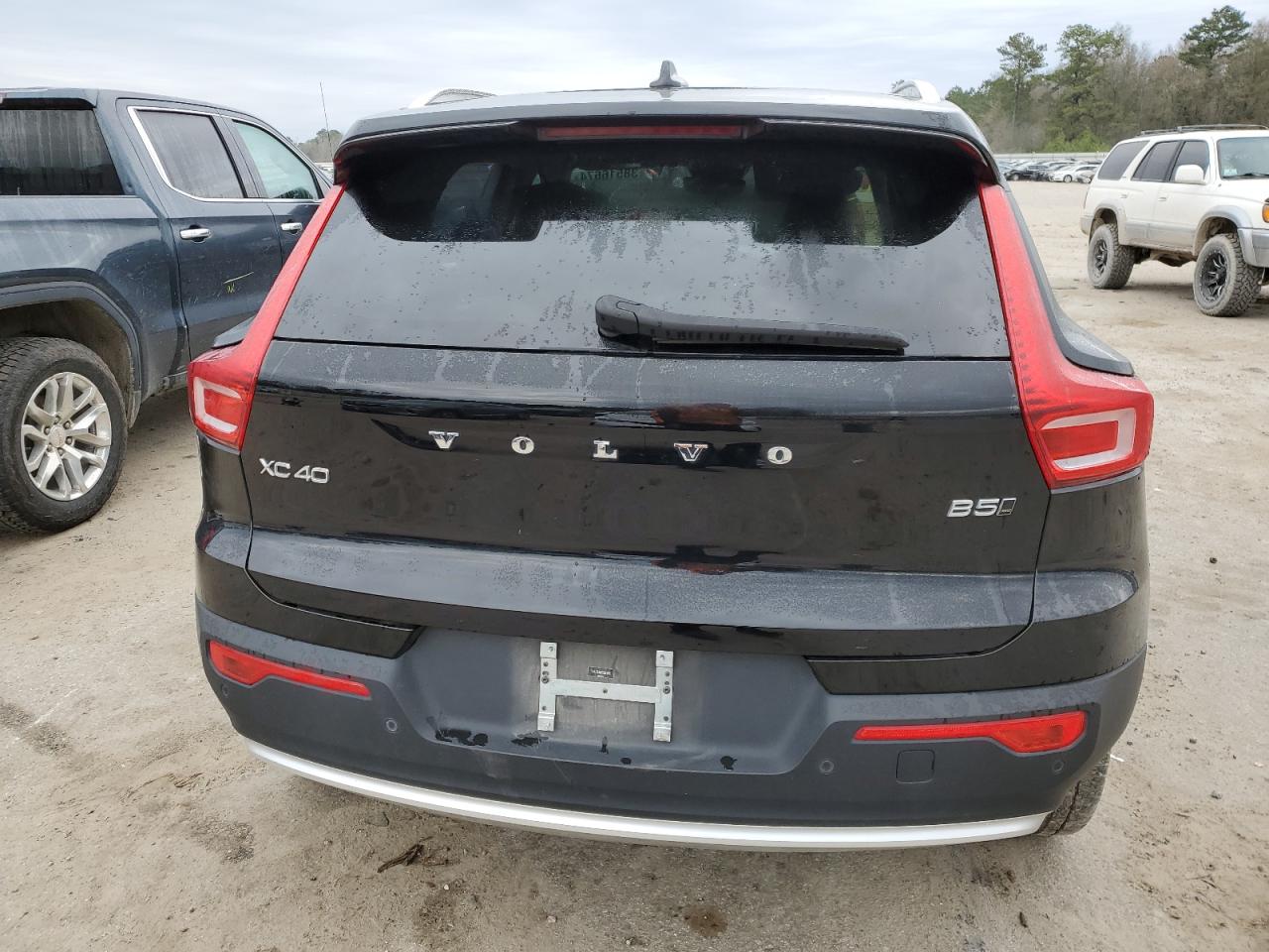 2023 VOLVO XC40 PLUS VIN:YV4L12UN2P2985876