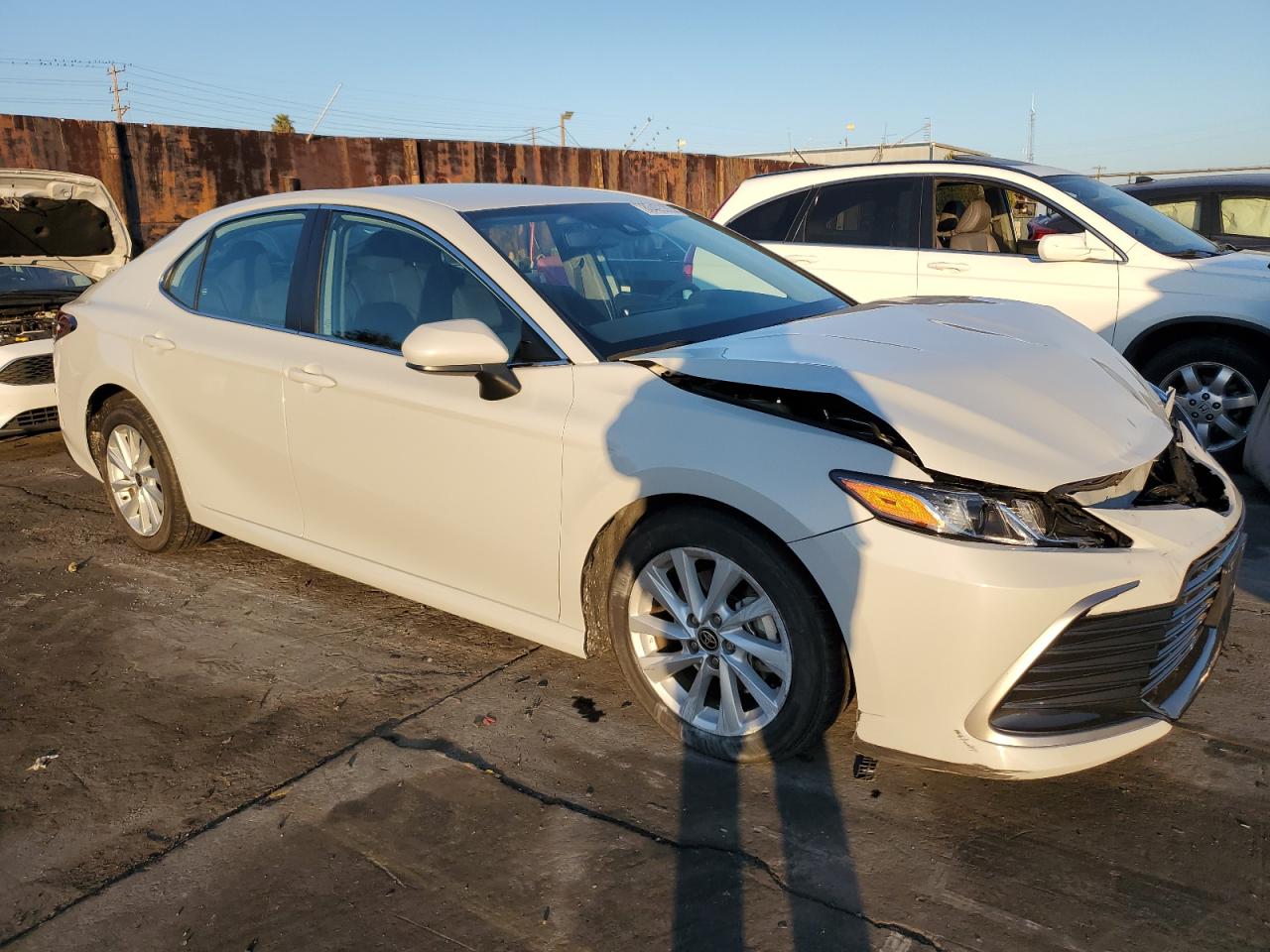 2022 TOYOTA CAMRY LE VIN:4T1C11AK2NU070501