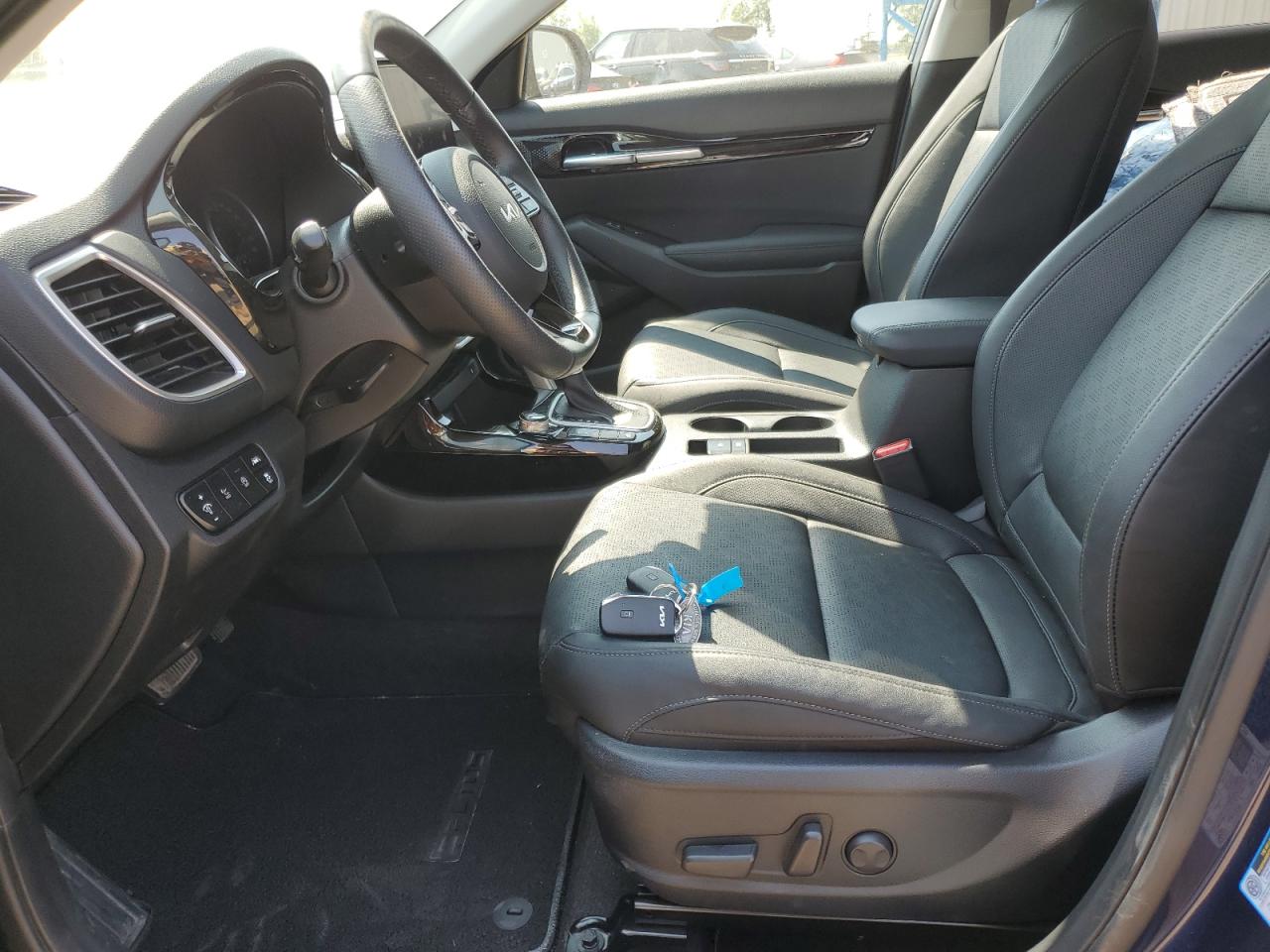 2022 KIA SELTOS SX VIN:KNDETCA28N7283860
