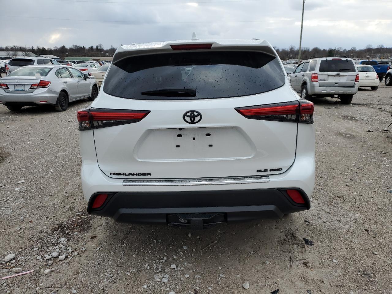 2022 TOYOTA HIGHLANDER XLE VIN:5TDGZRBH4NS237798