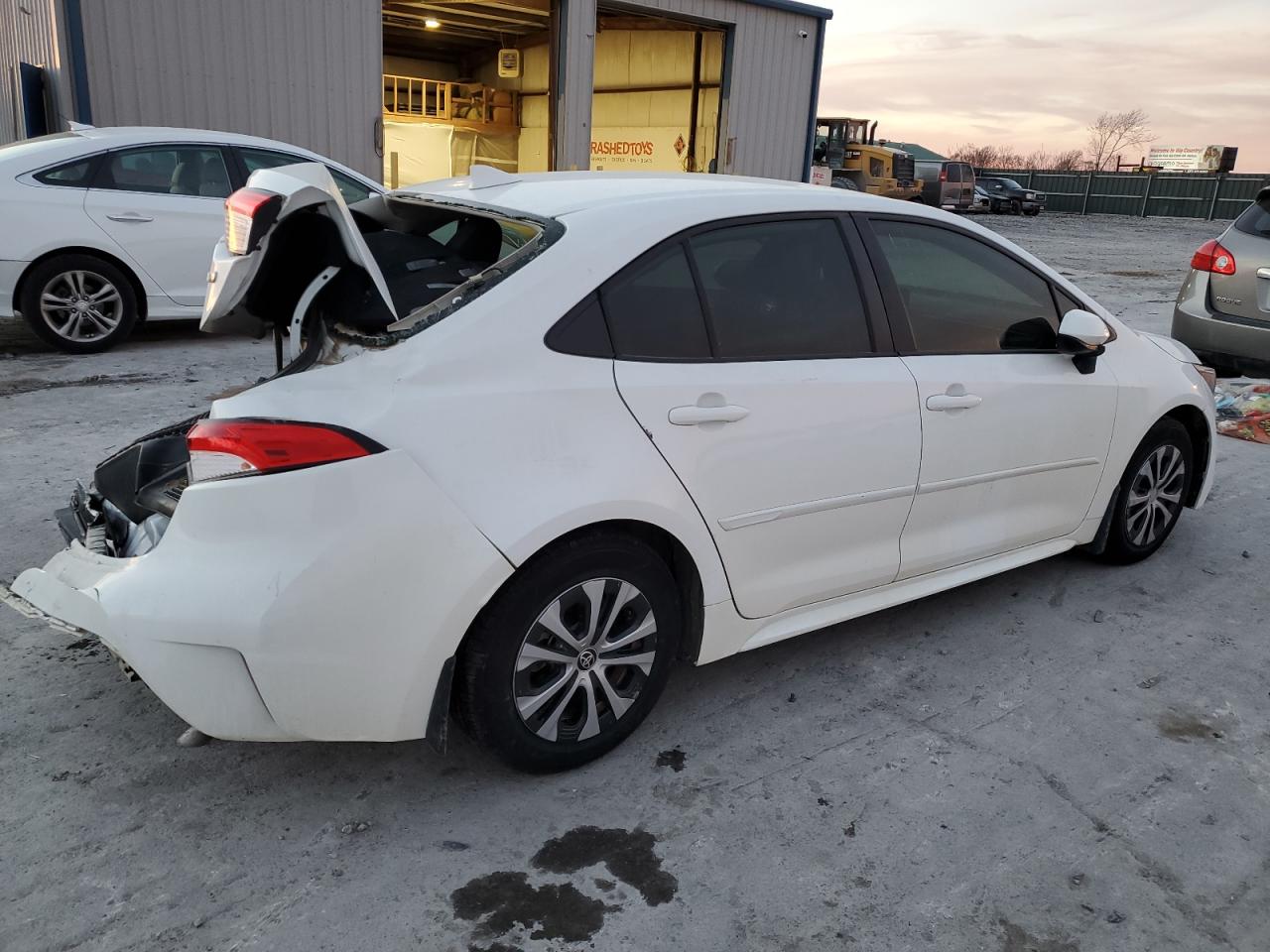 2022 TOYOTA COROLLA LE VIN:JTDEAMDE1NJ038113