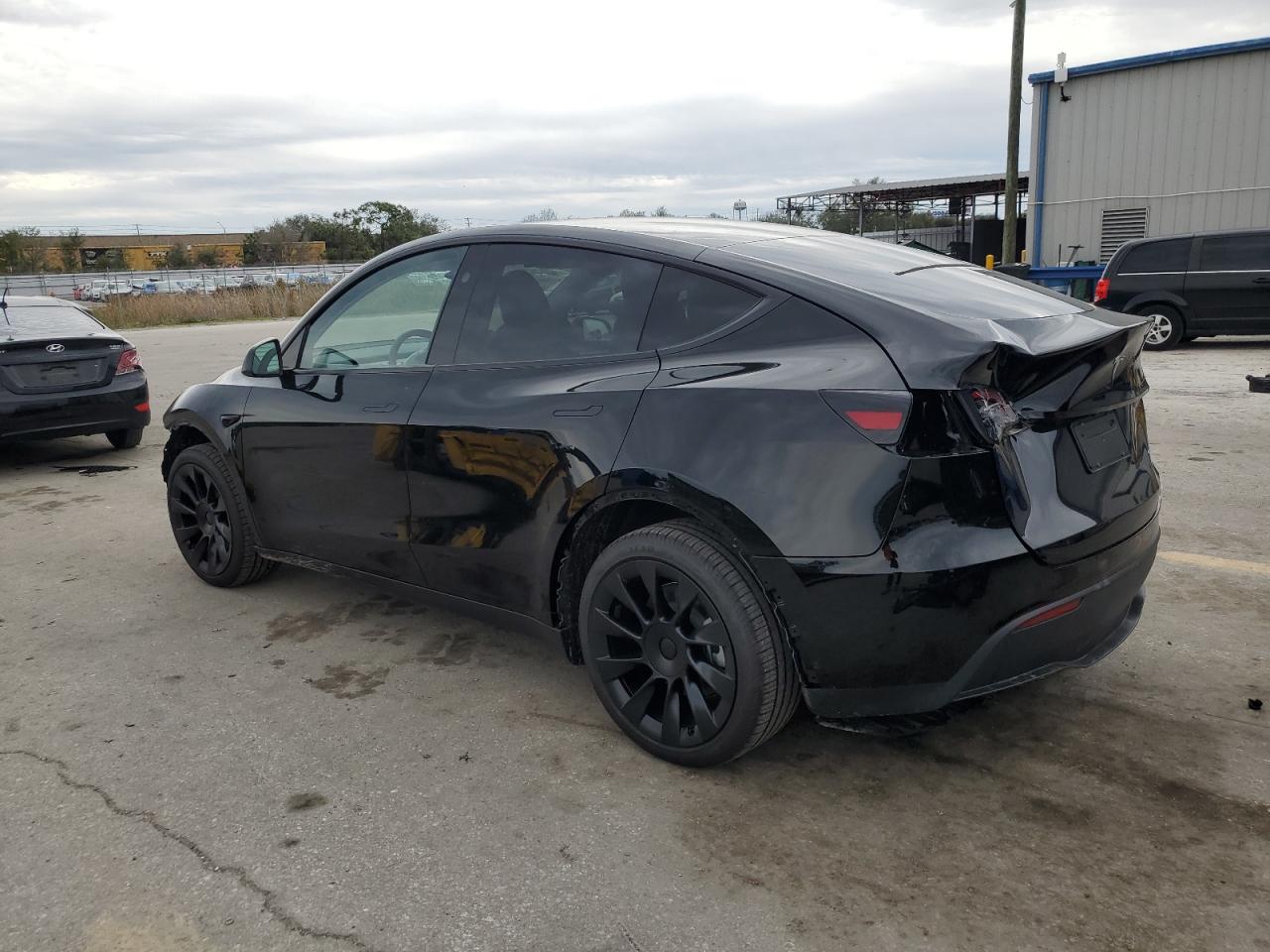 2023 TESLA MODEL Y  VIN:7SAYGDEE7PA163749