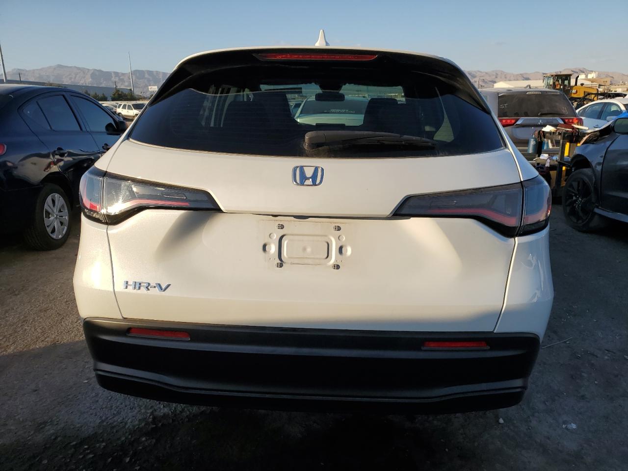 2024 HONDA HR-V LX VIN:3CZRZ1H33RM706076
