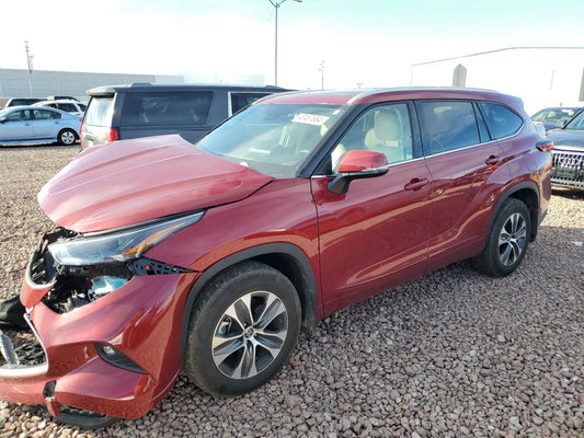 2022 TOYOTA HIGHLANDER XLE VIN:5TDHZRBH7NS577659