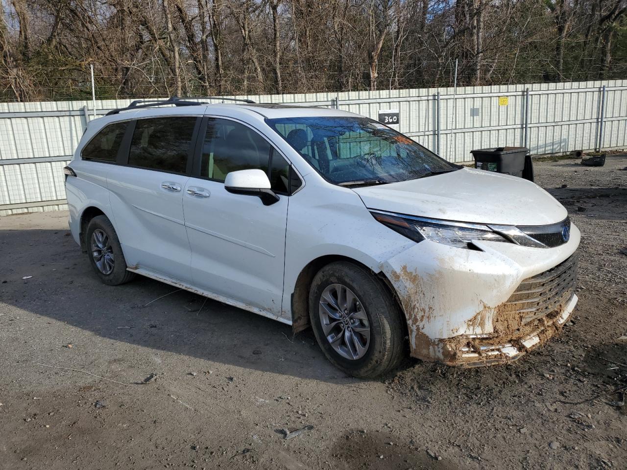 2022 TOYOTA SIENNA XLE VIN:5TDYRKEC4NS131136