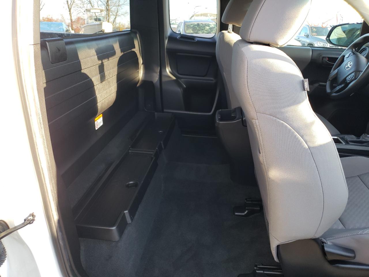 2022 TOYOTA TACOMA ACCESS CAB VIN:3TYRX5GN0NT054635