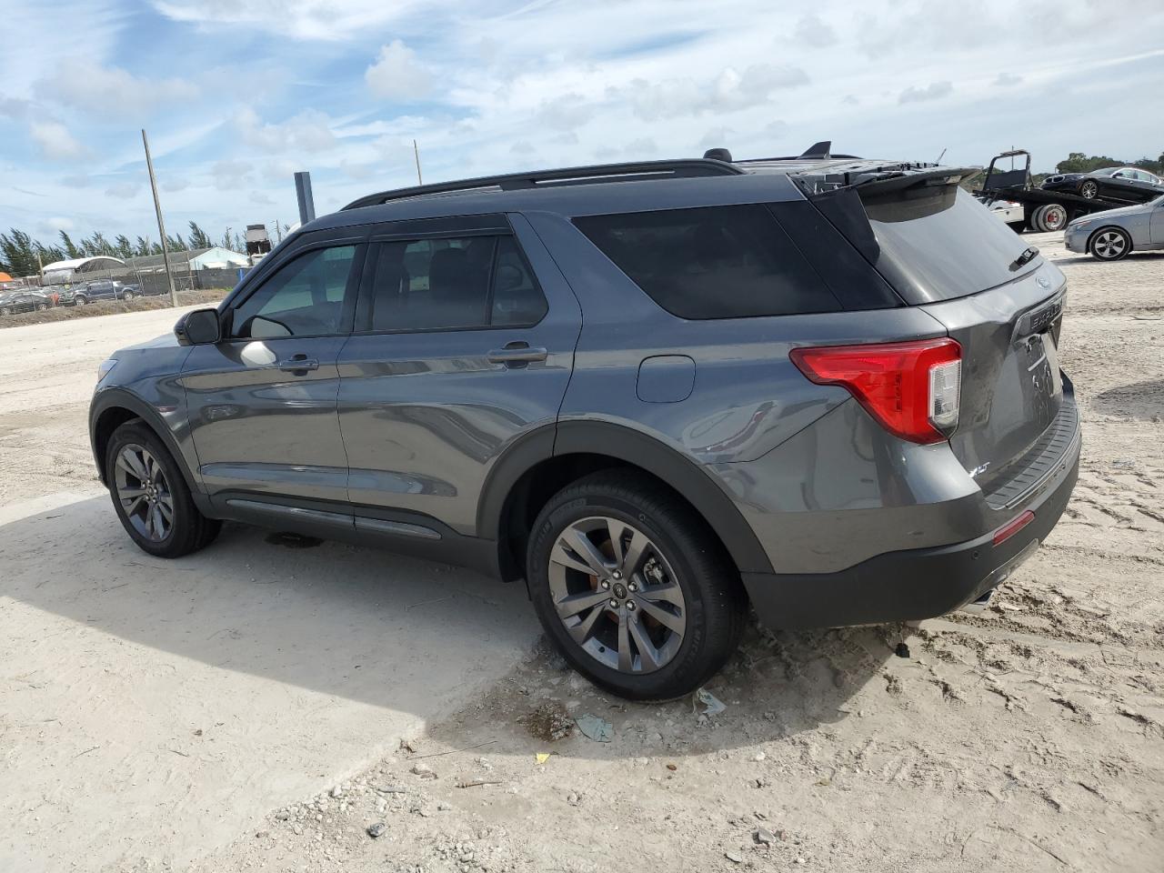 2023 FORD EXPLORER XLT VIN:1FMSK8DH0PGA01695