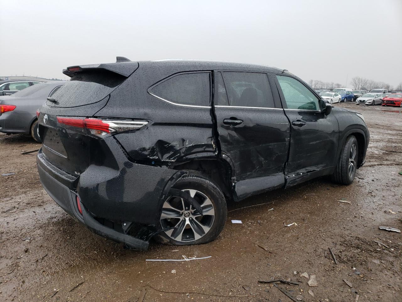 2022 TOYOTA HIGHLANDER XLE VIN:5TDGZRAH0NS118583