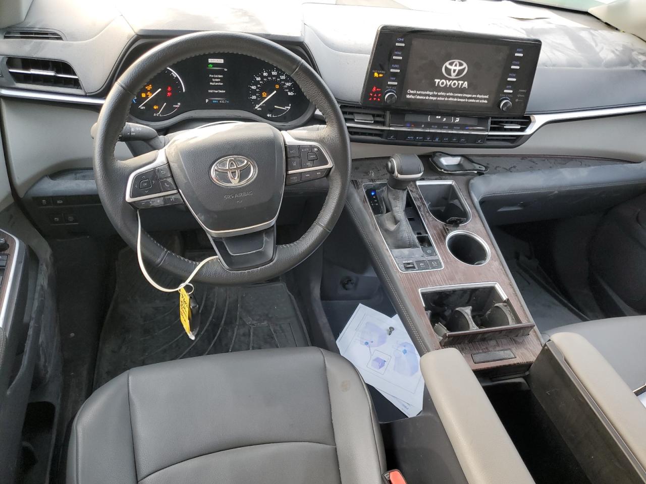 2022 TOYOTA SIENNA XLE VIN:5TDYRKEC8NS114940