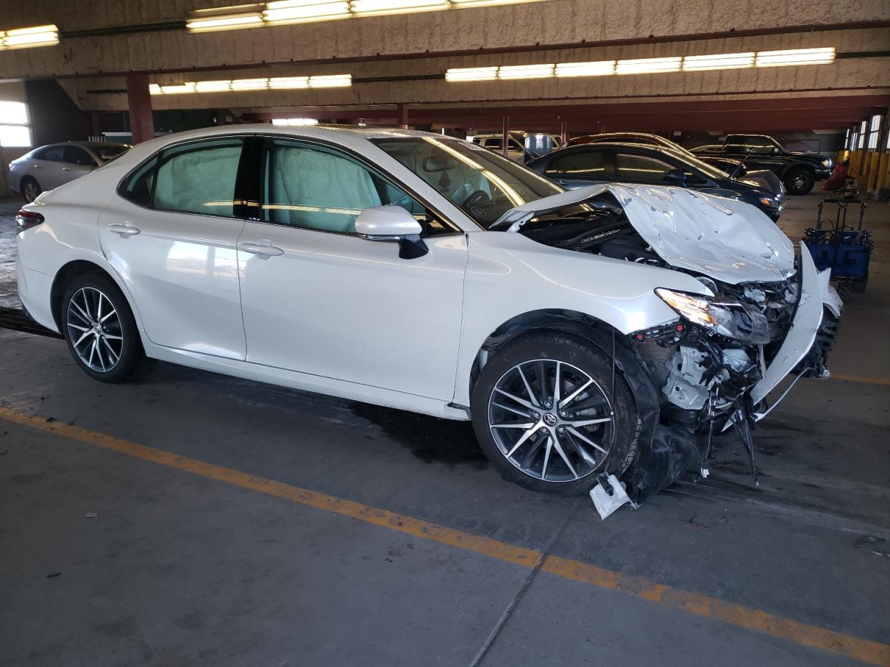 2022 TOYOTA CAMRY XLE VIN:4T1F31AK5NU570191