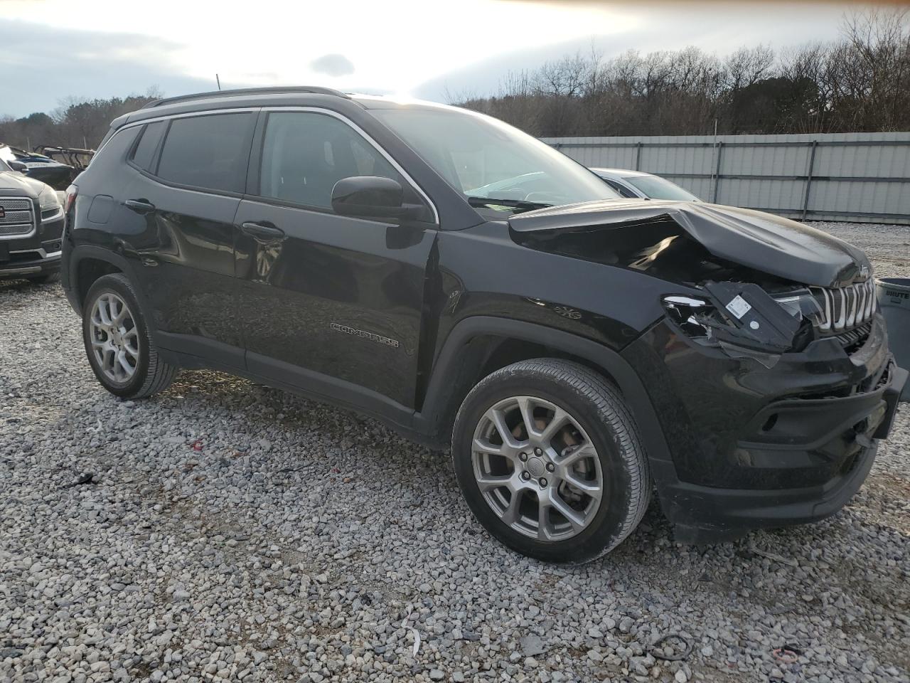 2022 JEEP COMPASS LATITUDE LUX VIN:3C4NJDFB6NT130085