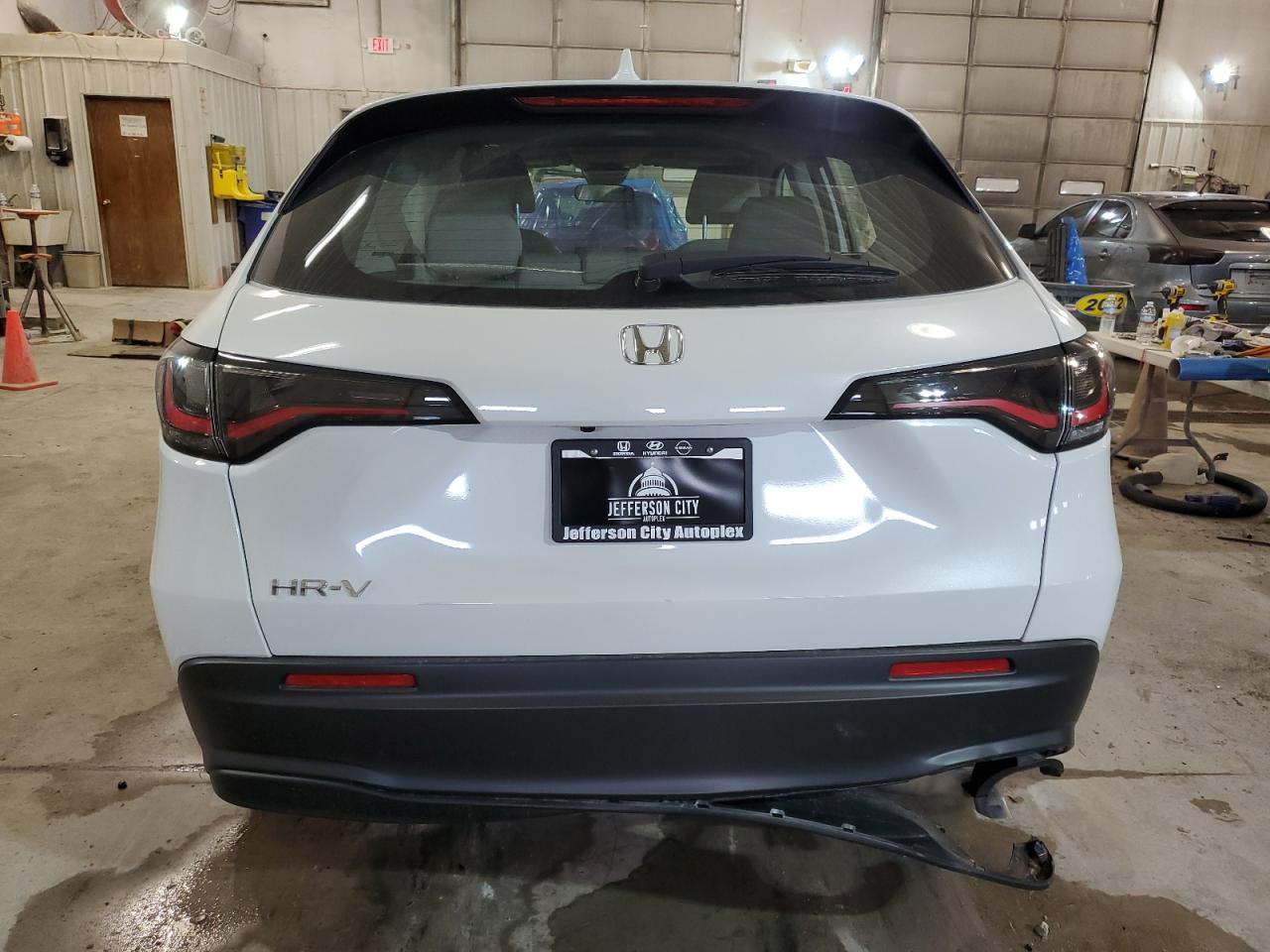 2024 HONDA HR-V LX VIN:3CZRZ1H32RM704111