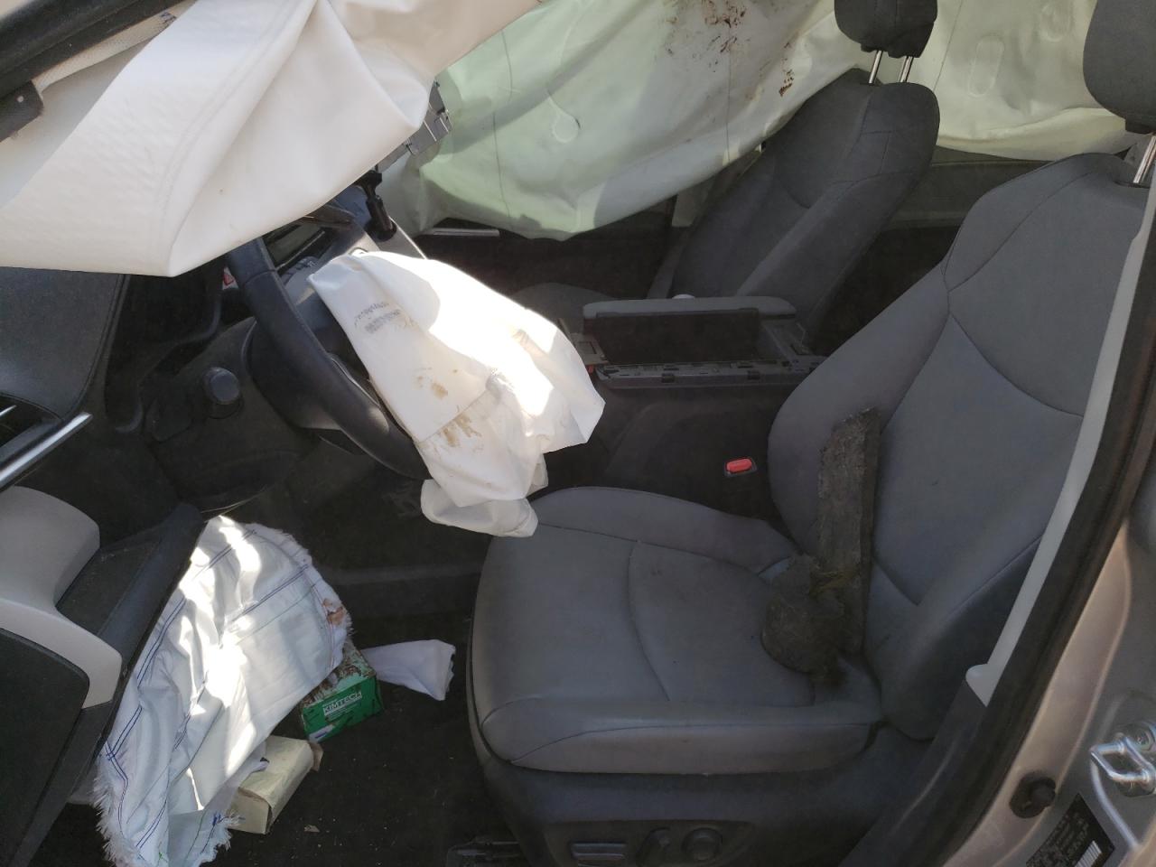 2022 TOYOTA SIENNA XLE VIN:5TDJRKEC7NS088977