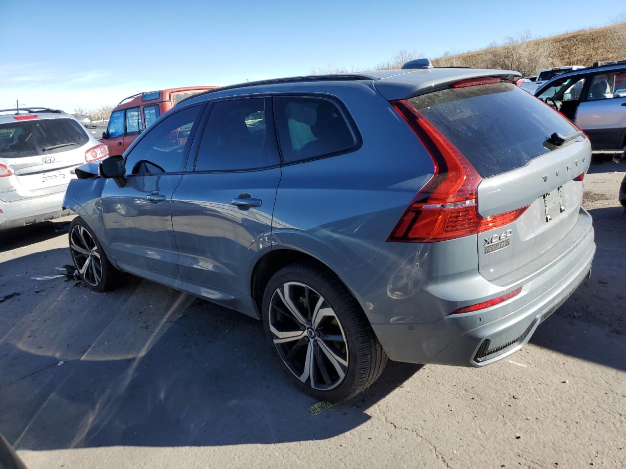 2022 VOLVO XC60 B6 R-DESIGN VIN:YV4062RM6N1976783