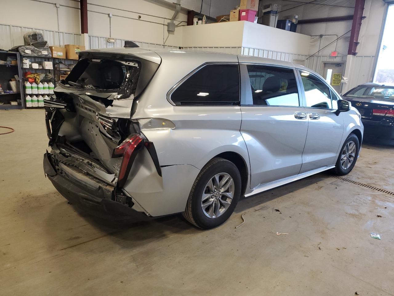 2022 TOYOTA SIENNA XLE VIN:5TDYRKEC8NS083771