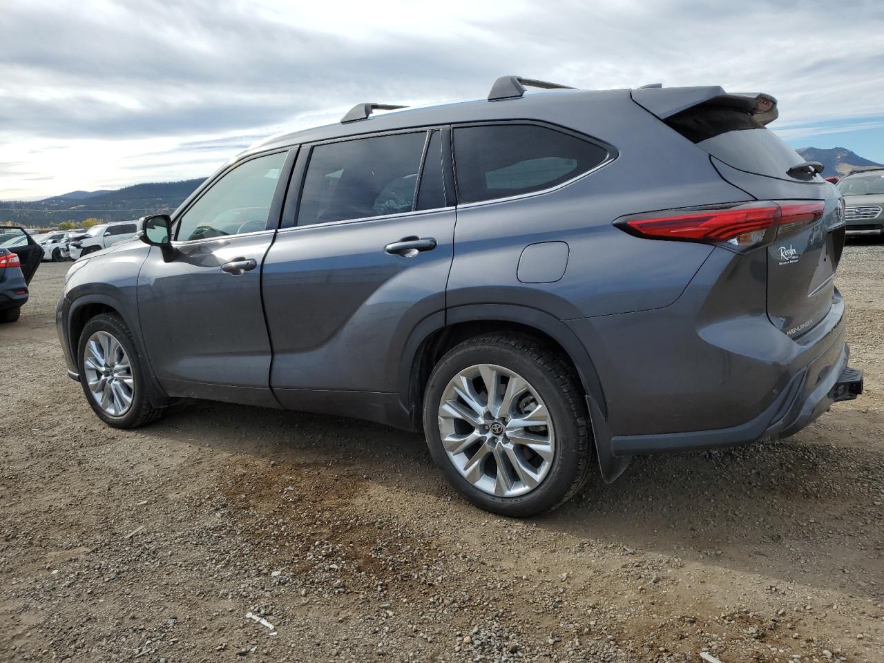 2022 TOYOTA HIGHLANDER LIMITED VIN:5TDDZRBH0NS562631