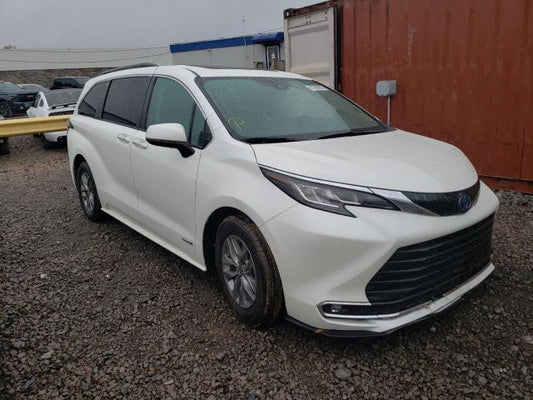 2021 TOYOTA SIENNA XLE VIN: 5TDYRKEC0MS056174