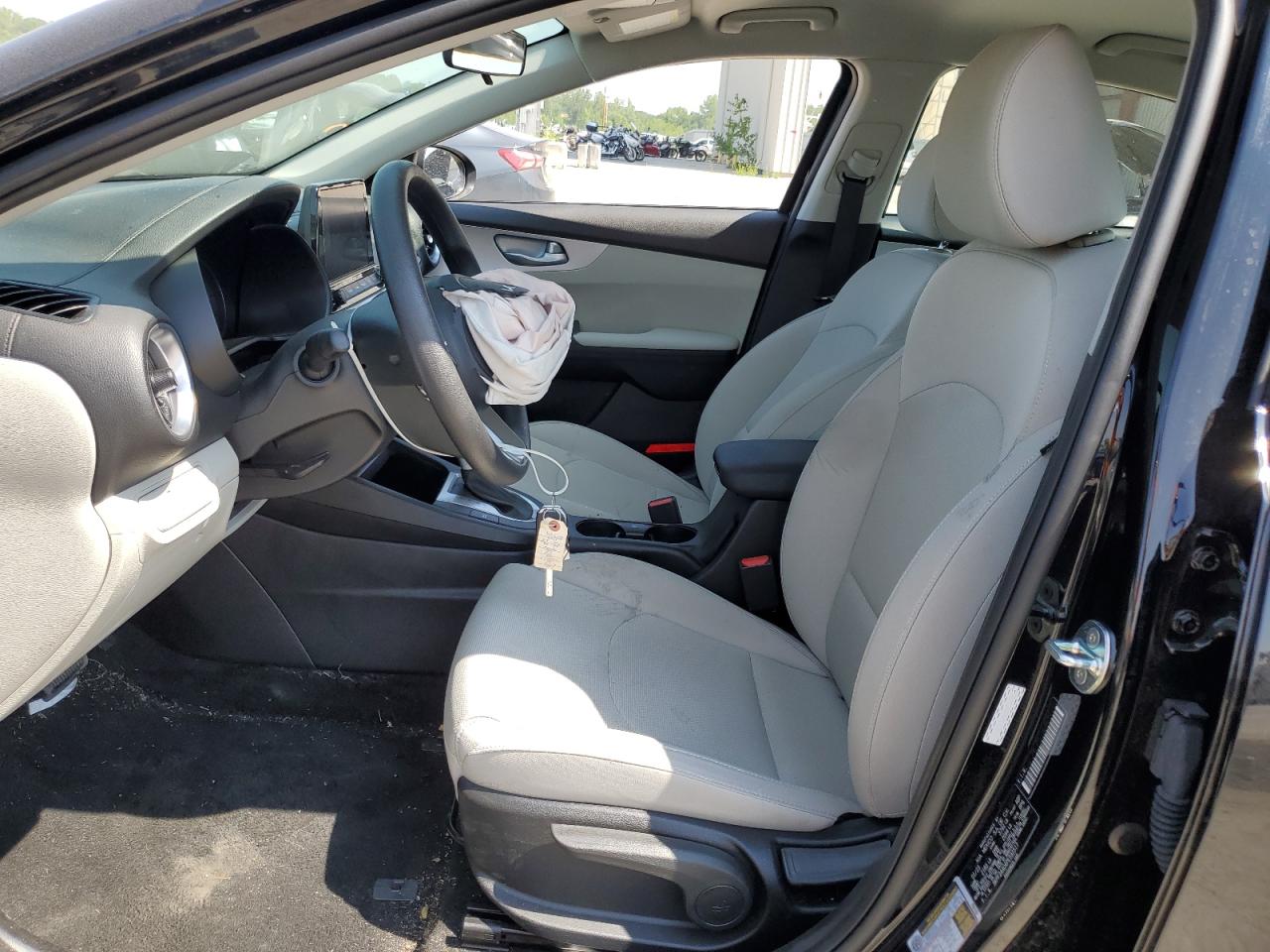 2023 KIA FORTE LX VIN:3KPF24AD4PE592517