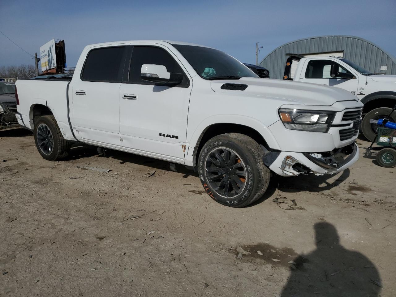 2022 RAM 1500 LARAMIE VIN:1C6SRFJT8NN223544