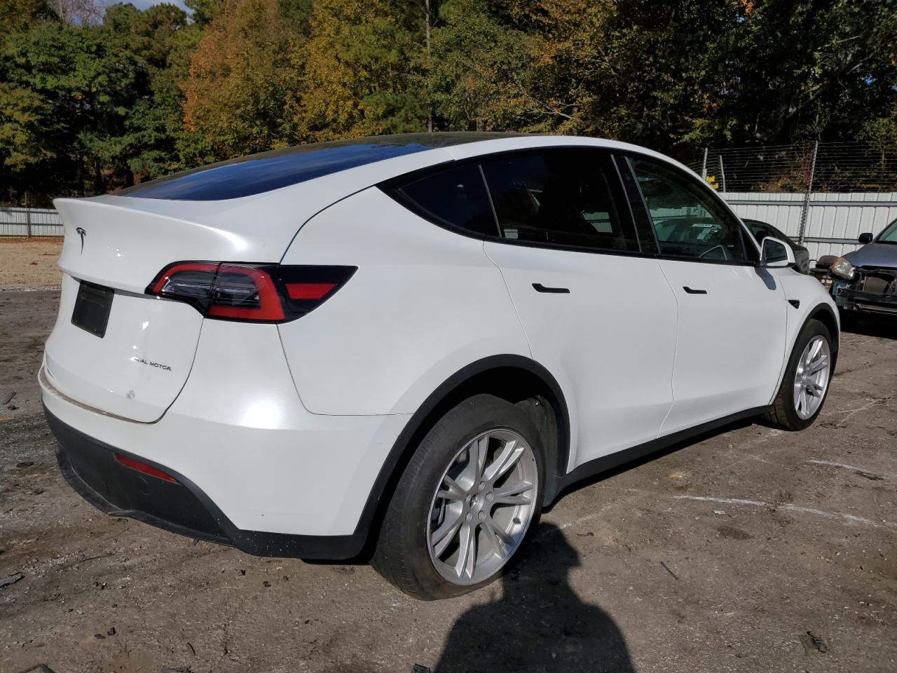 2023 TESLA MODEL Y  VIN:7SAYGDEE4PA027398