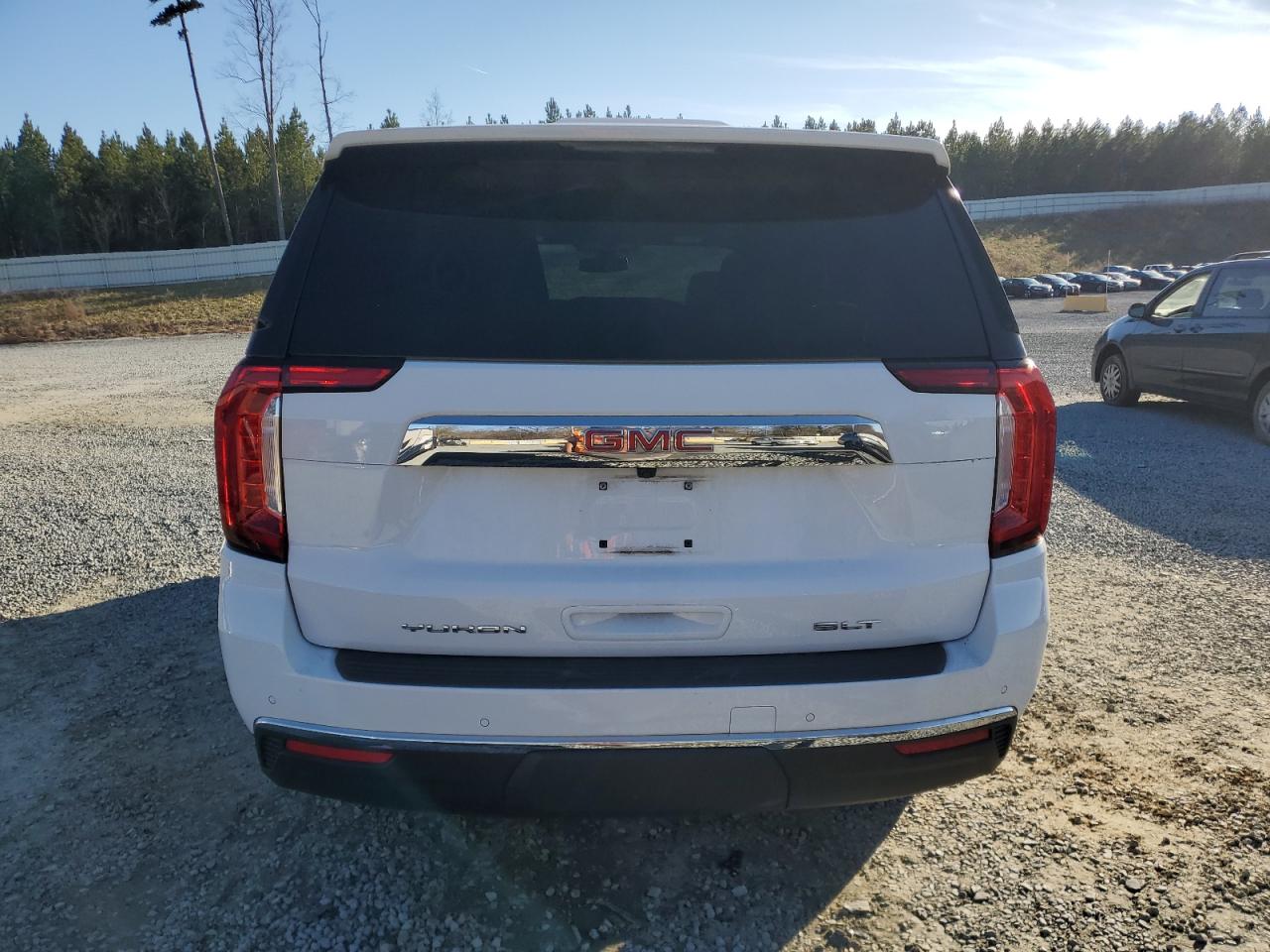 2022 GMC YUKON SLT VIN:1GKS1BKD0NR179939