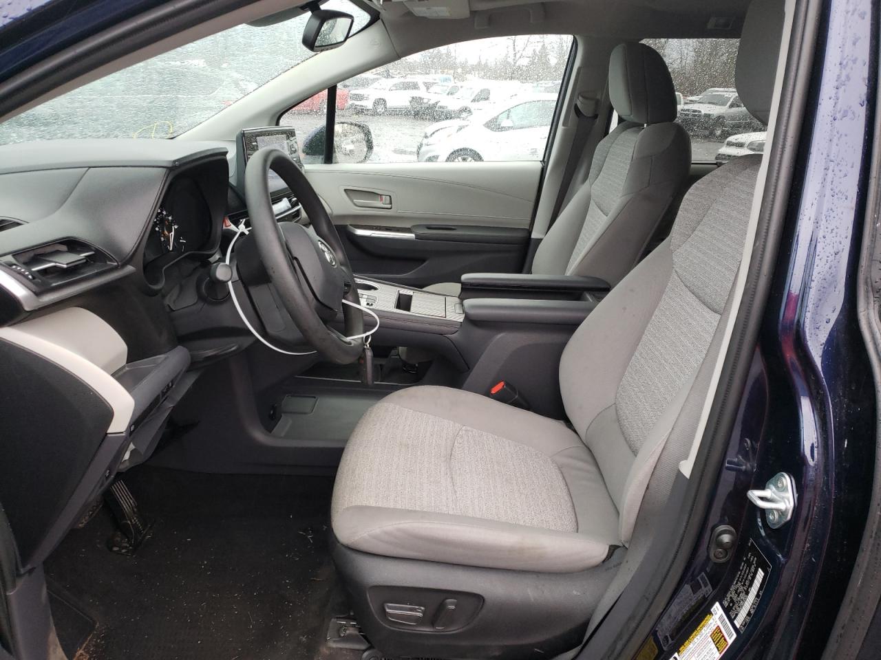 2022 TOYOTA SIENNA LE VIN:5TDBSKFC8NS063030