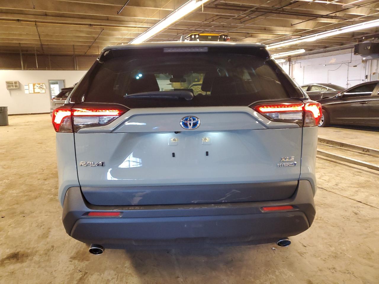 2022 TOYOTA RAV4 XLE VIN:JTMRWRFV1NJ055006