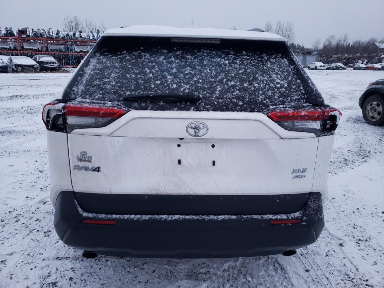 2022 TOYOTA RAV4 XLE VIN:2T3R1RFV5NC319880