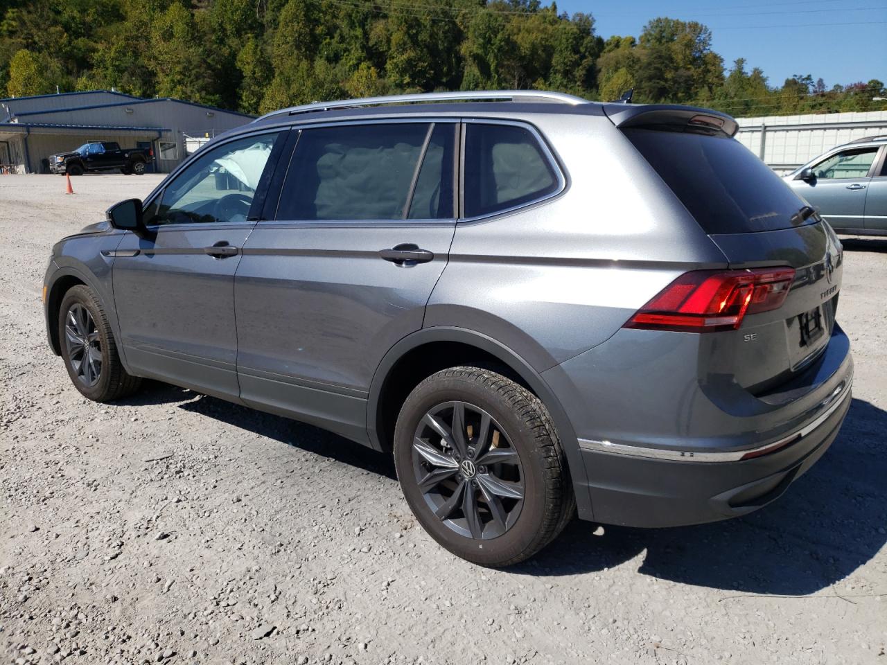 2023 VOLKSWAGEN TIGUAN SE VIN:3VVMB7AXXPM027280