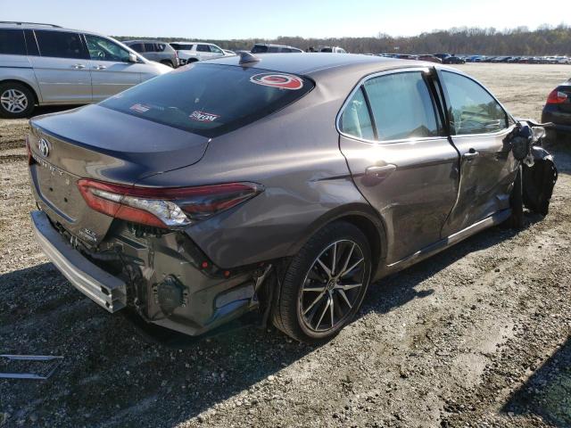 2021 TOYOTA CAMRY XLE VIN: 4T1F31AK0MU558660