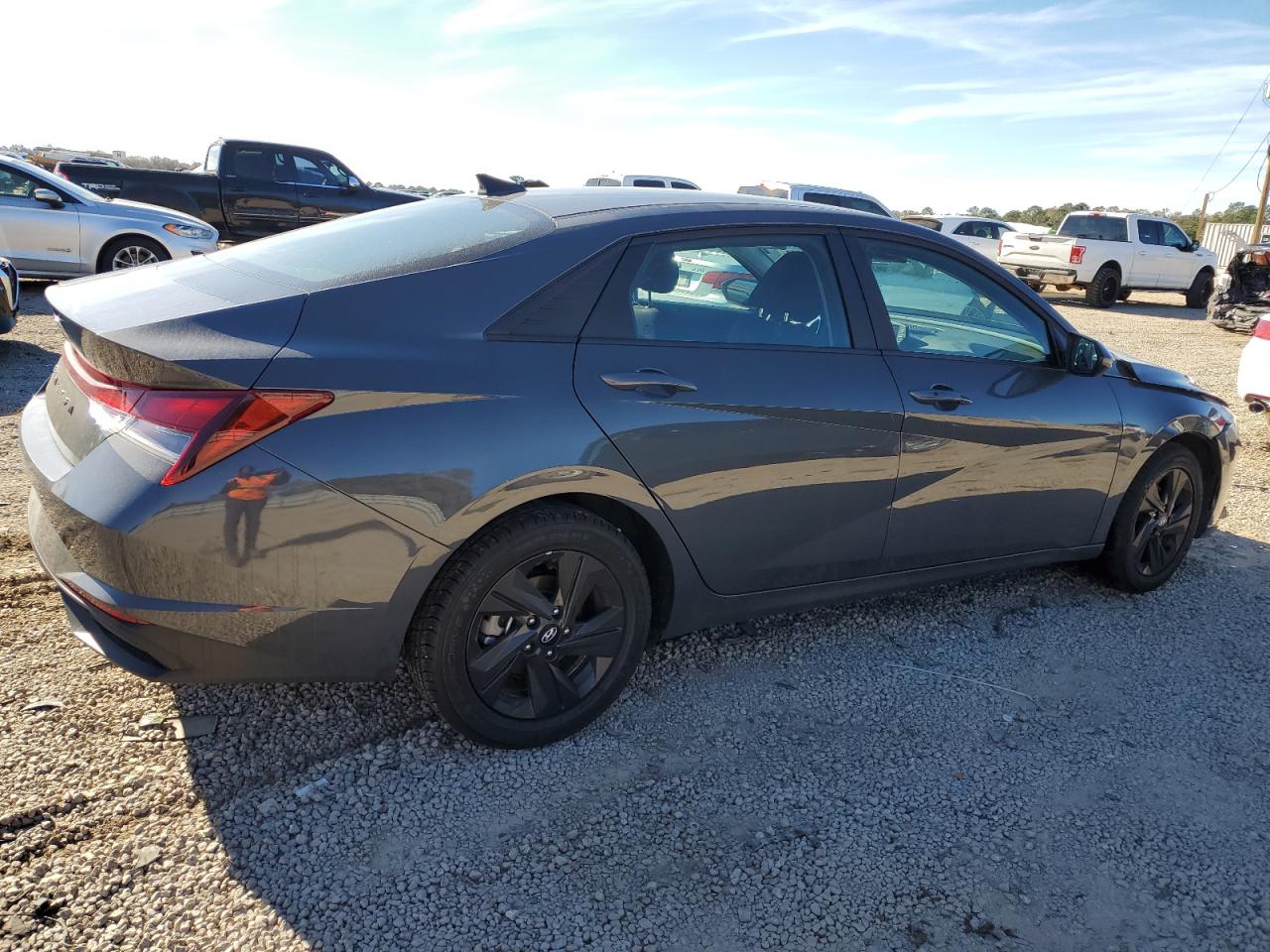 2023 HYUNDAI ELANTRA SEL VIN:KMHLM4AG7PU584481
