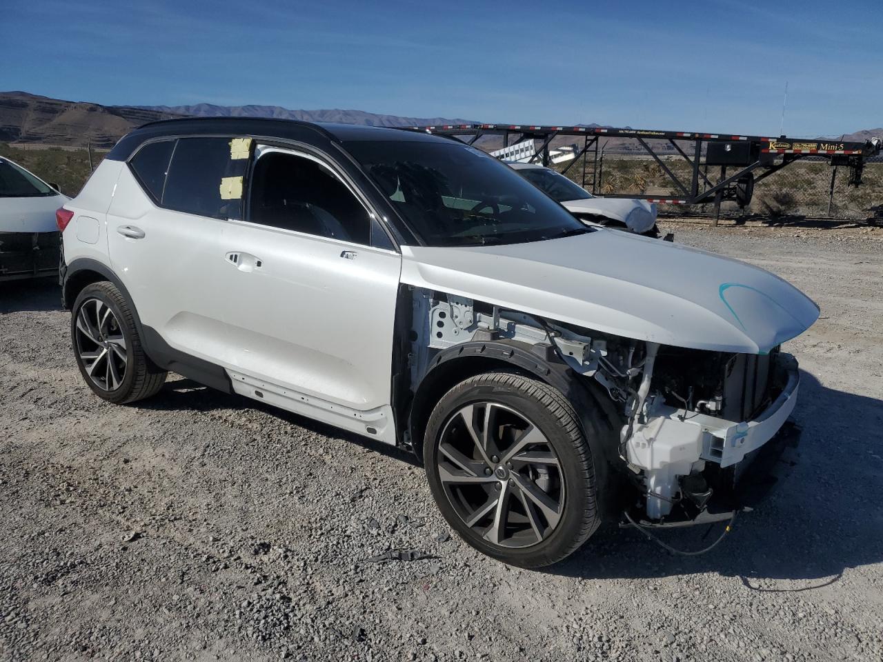 2022 VOLVO XC40 T5 R-DESIGN VIN:YV4162UM0N2757355