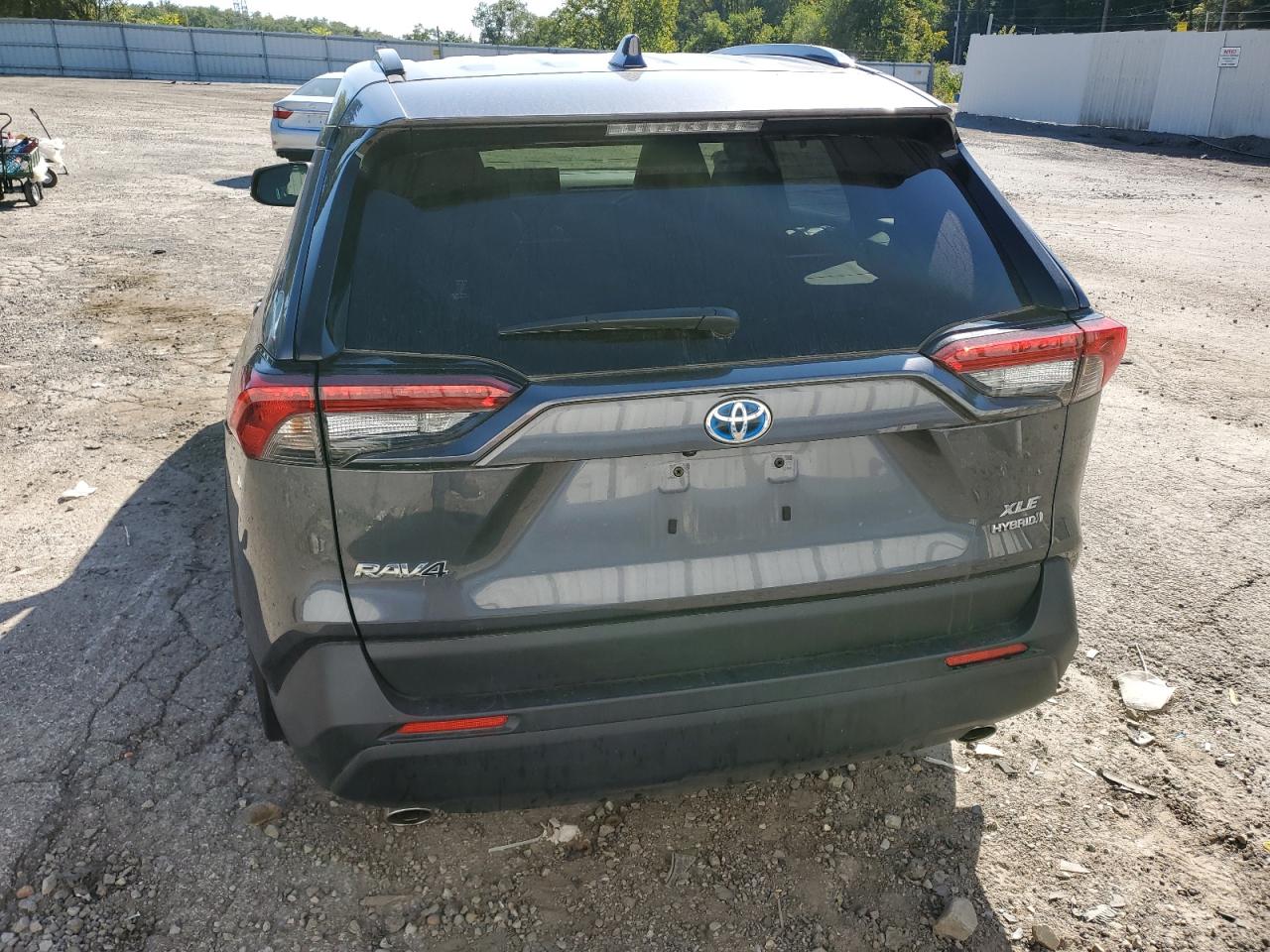 2022 TOYOTA RAV4 XLE PREMIUM VIN:JTMB6RFV0ND072718