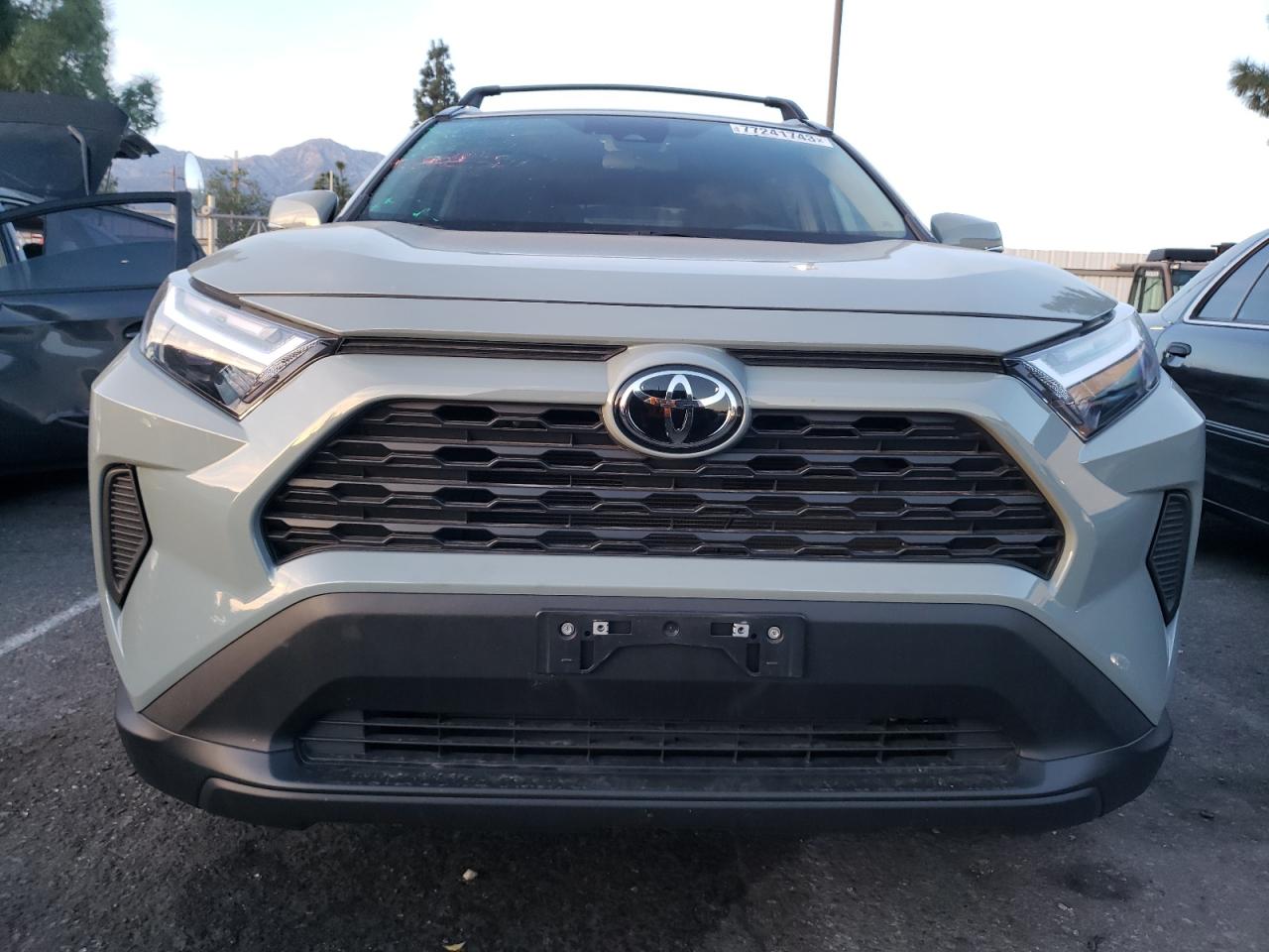 2022 TOYOTA RAV4 XLE VIN:2T3W1RFV3NW214479