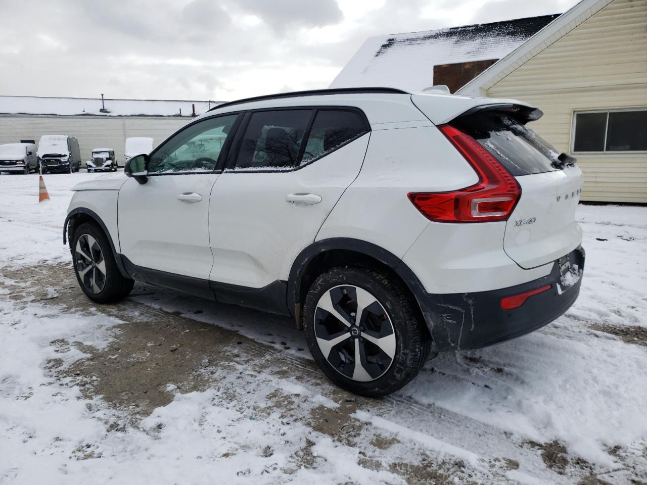 2023 VOLVO XC40 PLUS VIN:YV4L12UW5P2910551