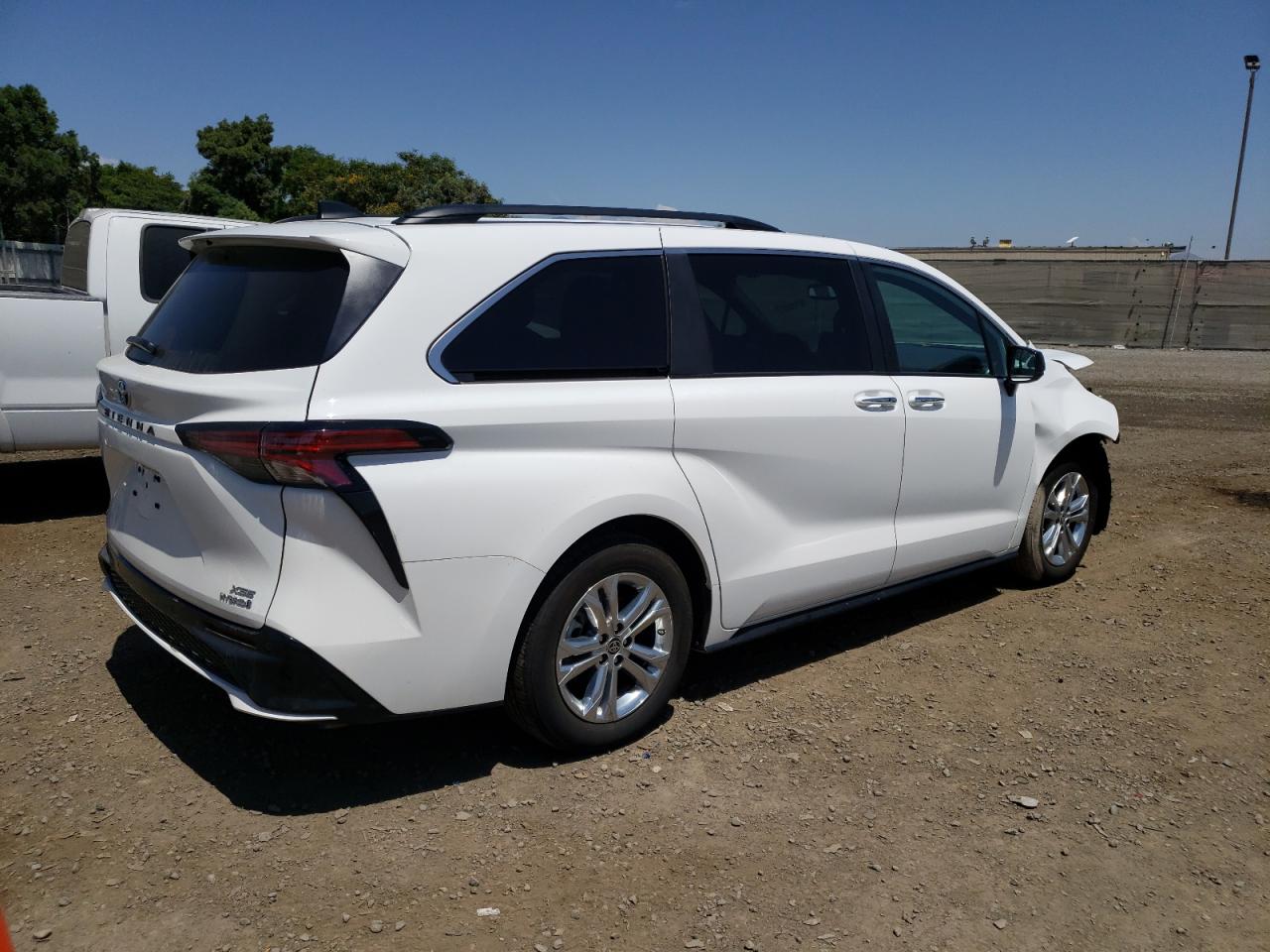 2023 TOYOTA SIENNA XSE VIN:5TDDSKFC2PS083267