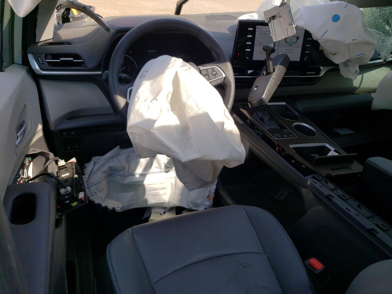 2022 TOYOTA SIENNA XLE VIN:5TDJRKEC7NS088977