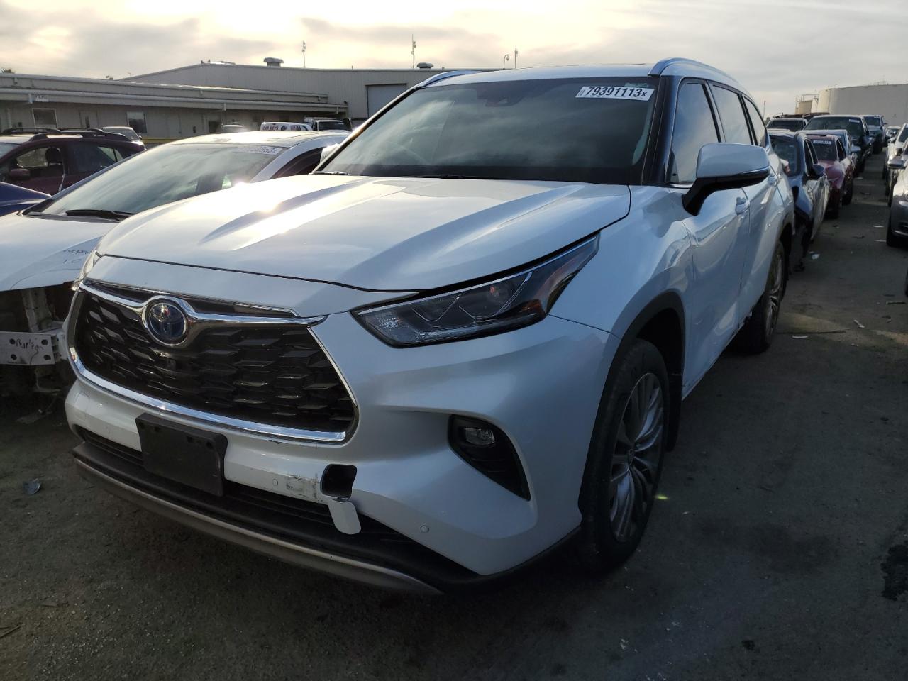 2022 TOYOTA HIGHLANDER HYBRID PLATINUM VIN:5TDEBRCH1NS075333