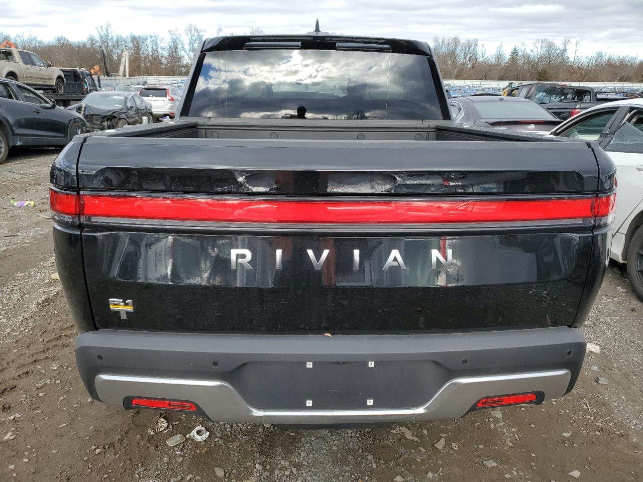 2022 RIVIAN R1T ADVENTURE VIN:7FCTGAAA5NN014356