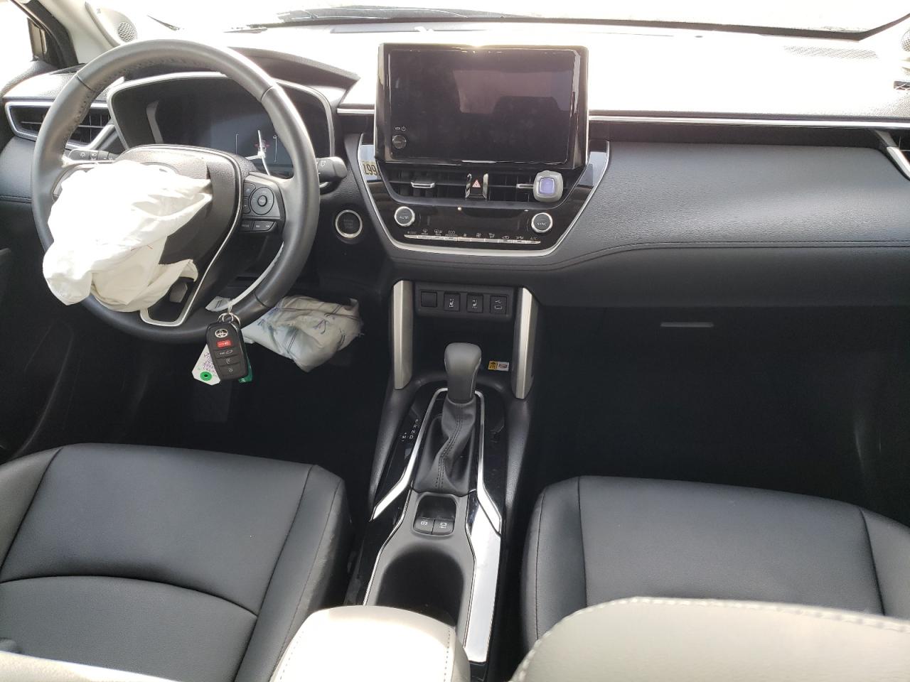 2023 TOYOTA COROLLA CROSS XLE VIN:7MUDAABG1PV070232