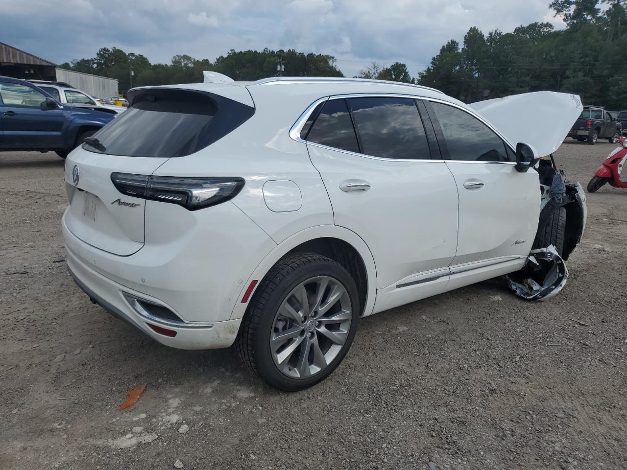 2022 BUICK ENVISION AVENIR VIN:LRBFZRR49ND069987