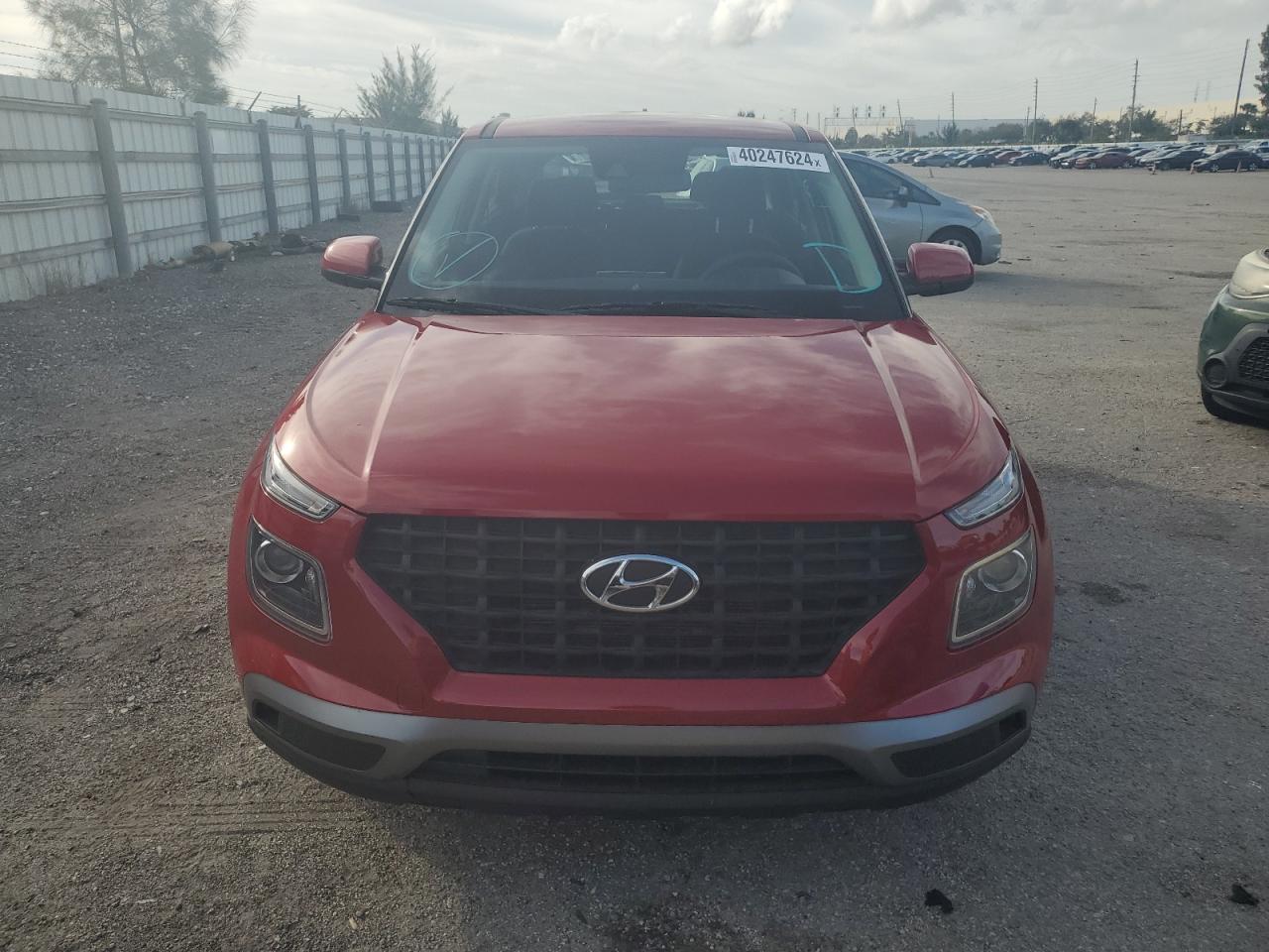 2022 HYUNDAI VENUE SE VIN:KMHRB8A37NU133908