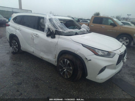 2020 TOYOTA HIGHLANDER XLE VIN: 5TDHZRBH3LS029199