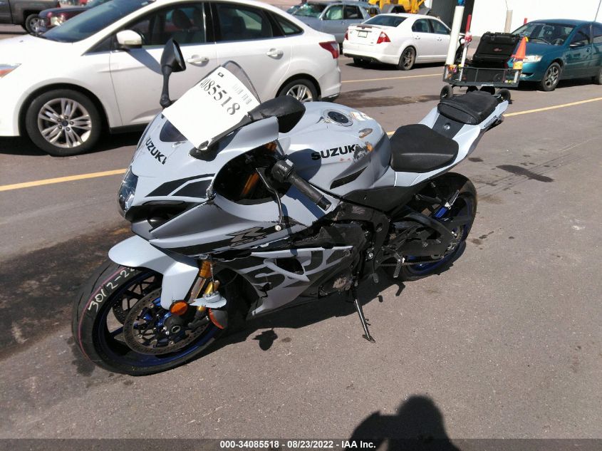 2022 SUZUKI GSX-R1000 R VIN: JS1DM11H4N7100420