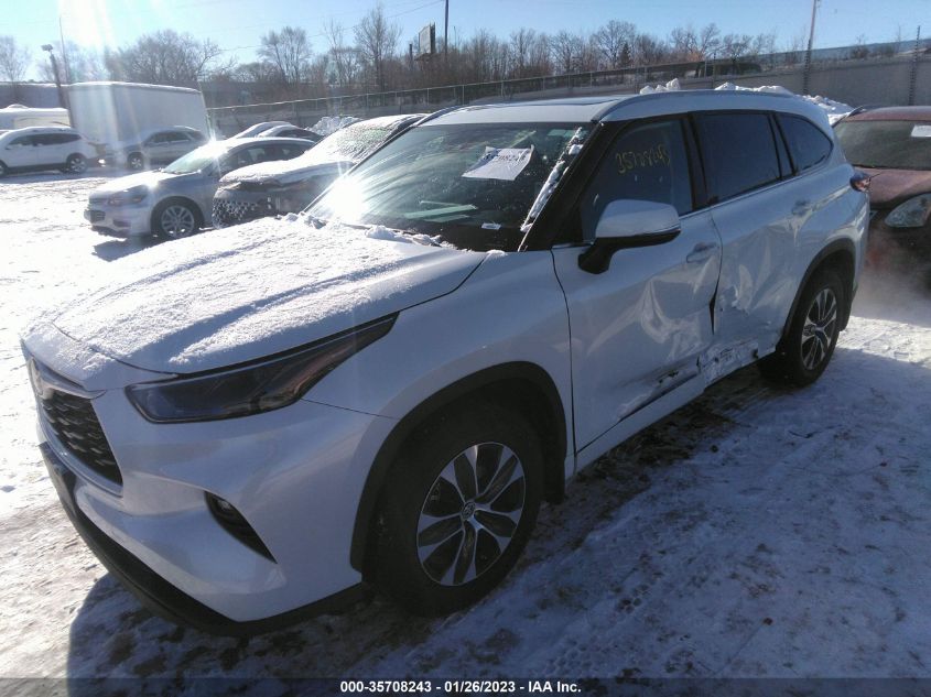 2022 TOYOTA HIGHLANDER XLE VIN: 5TDGZRBH3NS163922