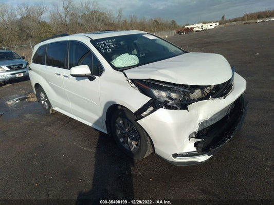 2022 TOYOTA SIENNA XLE VIN: 5TDYRKEC5NS093724