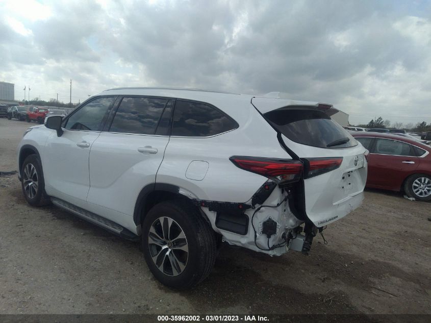 2022 TOYOTA HIGHLANDER XLE VIN: 5TDGZRBH8NS169778