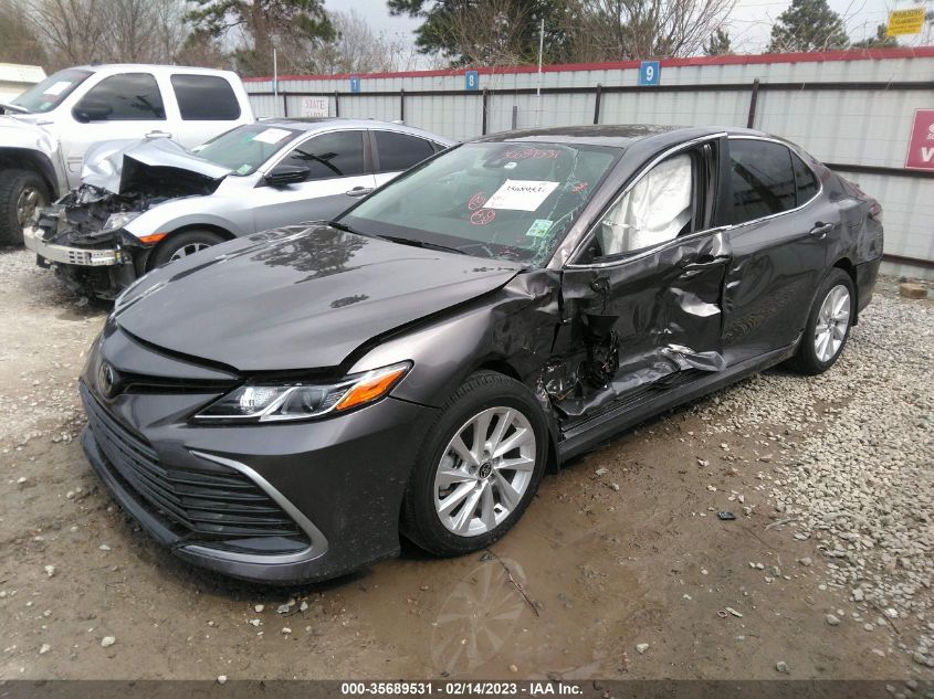 2022 TOYOTA CAMRY LE VIN: 4T1C11AK8NU058028