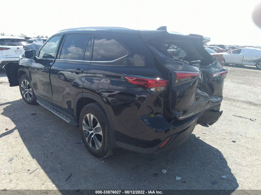 2022 TOYOTA HIGHLANDER XLE VIN: 5TDGZRAH7NS122727