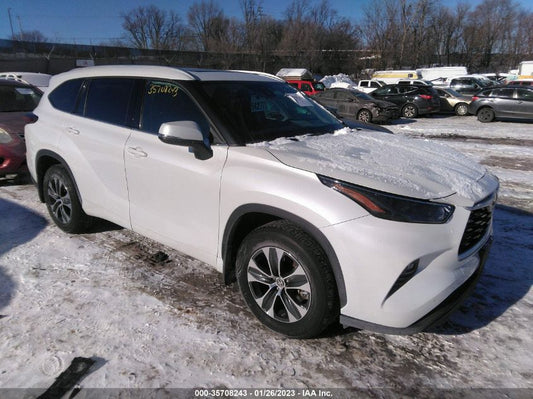2022 TOYOTA HIGHLANDER XLE VIN: 5TDGZRBH3NS163922